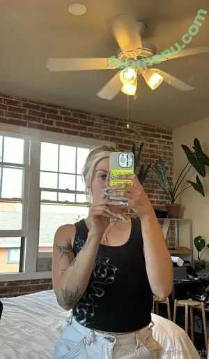 Inaleigh nude photo #0007
