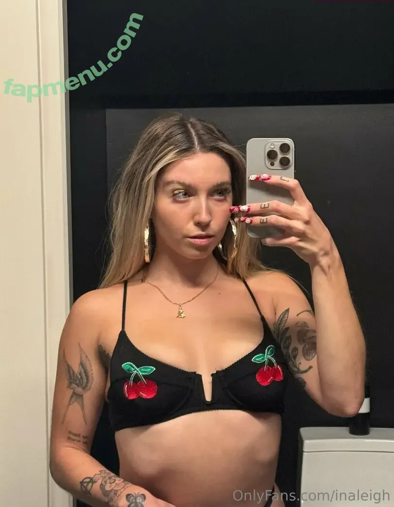 Inaleigh nude photo #0039 (Inaleigh)
