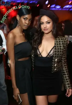 Inanna Sarkis / inanna nude photo #0037