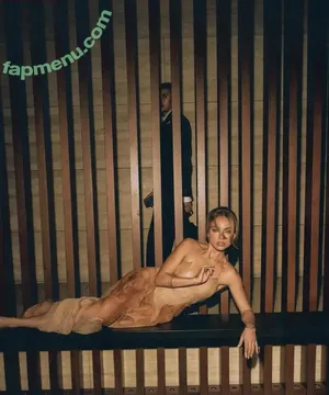 Inanna Sarkis / inanna / inannainanna nude photo #0069