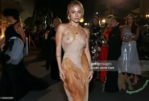 Inanna Sarkis / inanna / inannainanna nude photo #0077