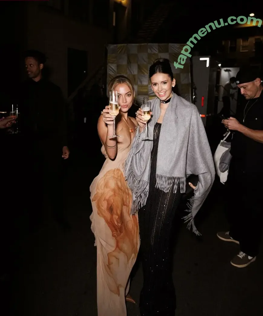 Inanna Sarkis nude photo #0025 (inanna / inannainanna)