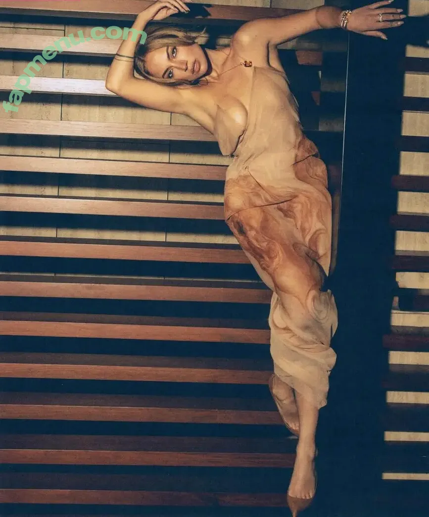 Inanna Sarkis nude photo #0058 (inanna / inannainanna)