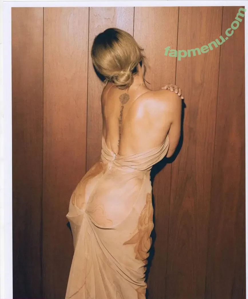 Inanna Sarkis nude photo #0061 (inanna / inannainanna)