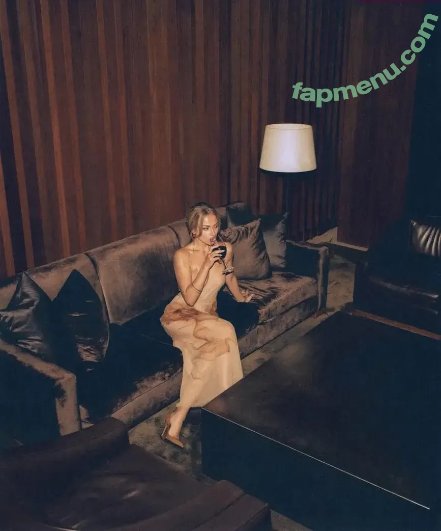 Inanna Sarkis nude photo #0063 (inanna / inannainanna)