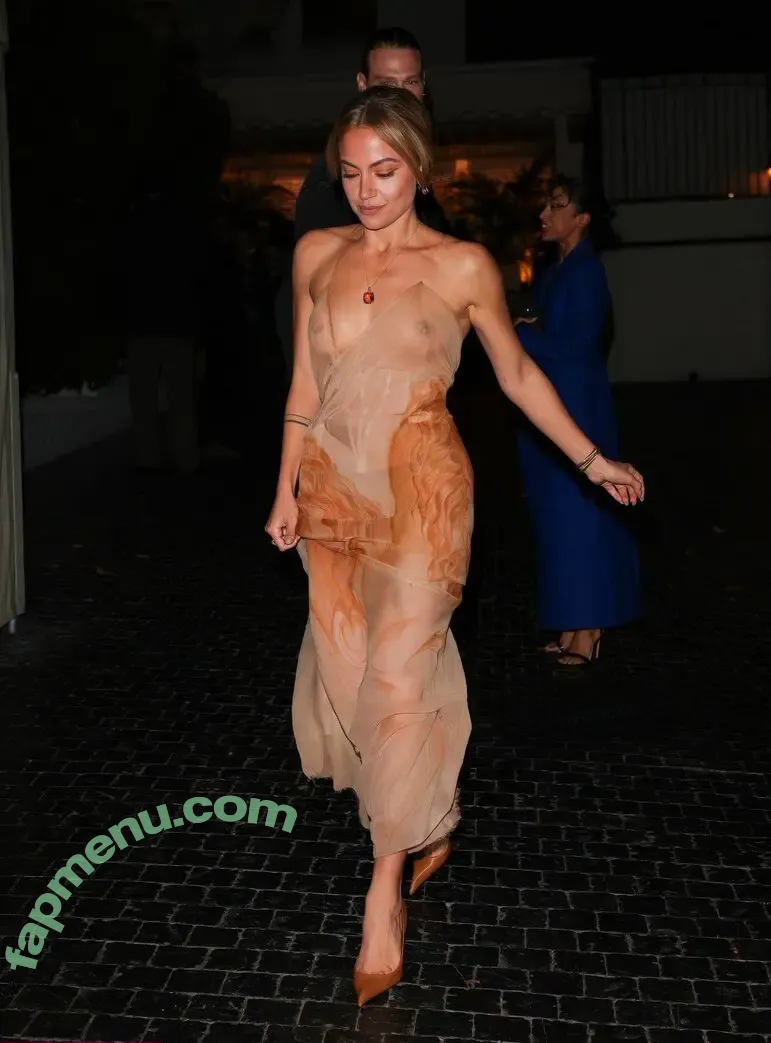 Inanna Sarkis nude photo #0083 (inanna / inannainanna)