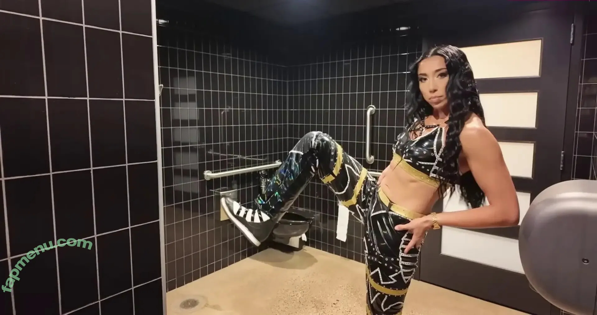 Indi Hartwell nude photo #0424 (indihartwell)