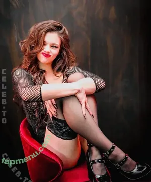 India Eisley / indiaeisley nude photo #0182