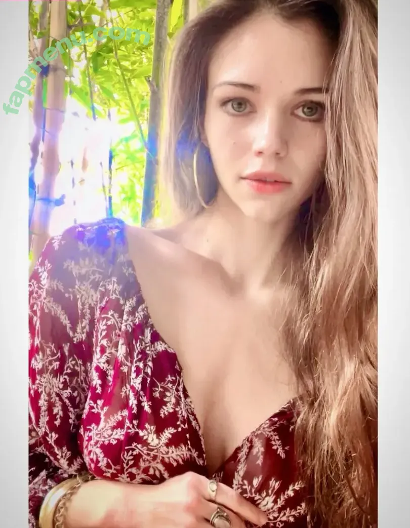 India Eisley nude photo #0149 (indiaeisley)