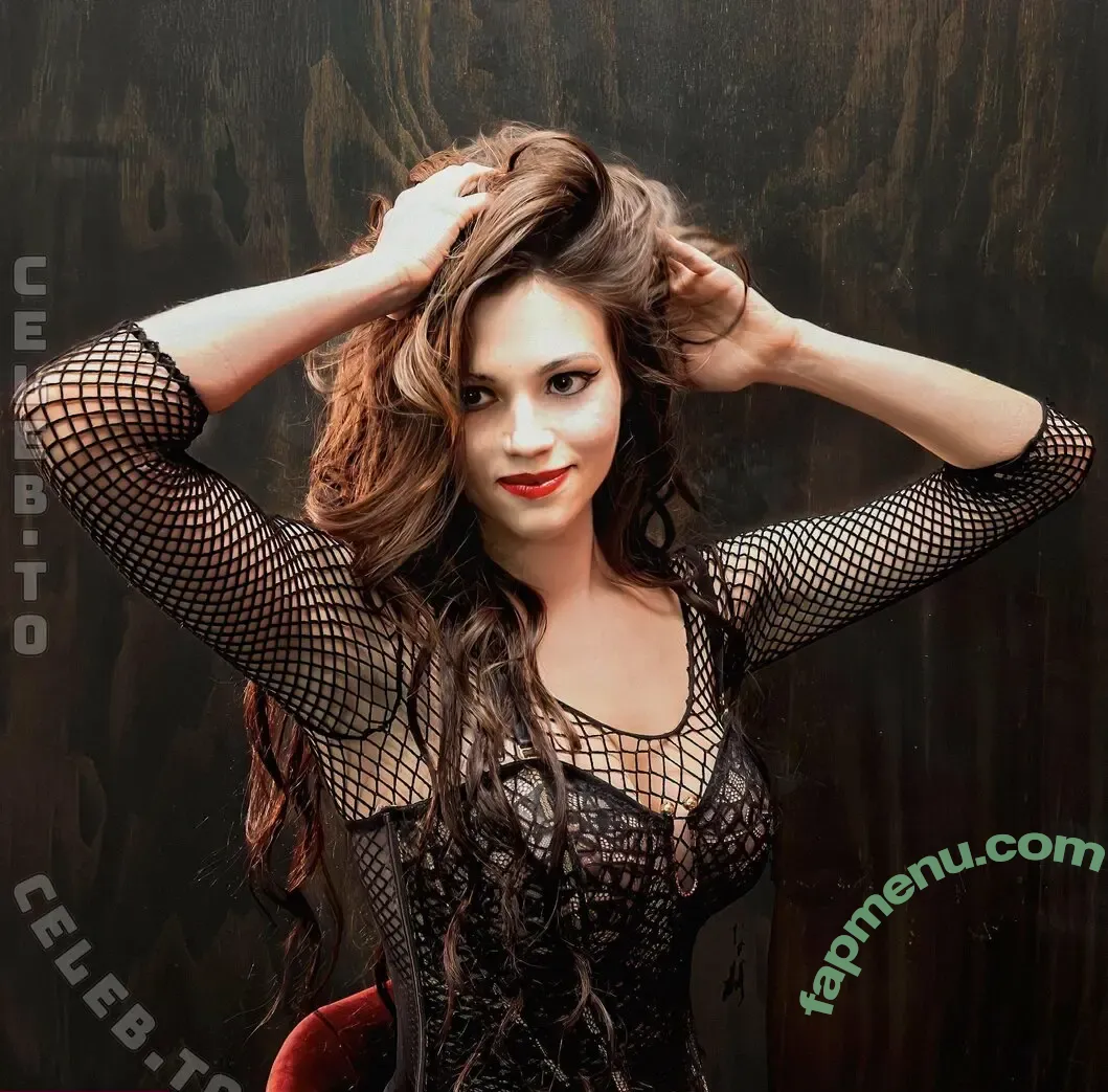 India Eisley nude photo #0178 (indiaeisley)