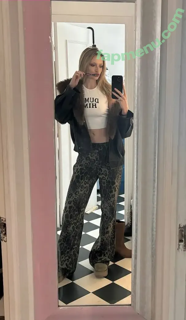 India Rawsthorn nude photo #0024 (indiarawsthorn / sunnymonday)