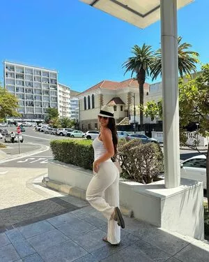 India Reynolds / indiareynolds / lovefromreyn nude photo #0942