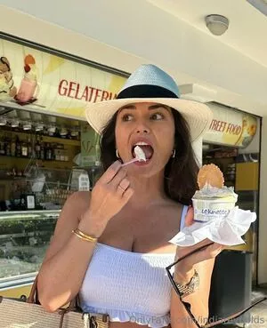 India Reynolds / indiareynolds / lovefromreyn nude photo #1706