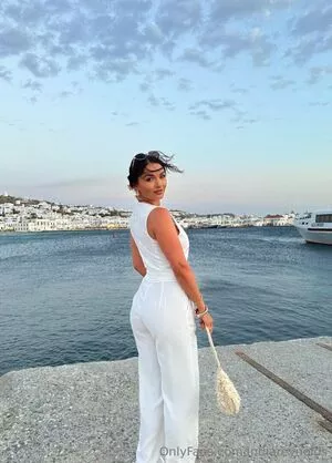 India Reynolds / indiareynolds / lovefromreyn nude photo #1728