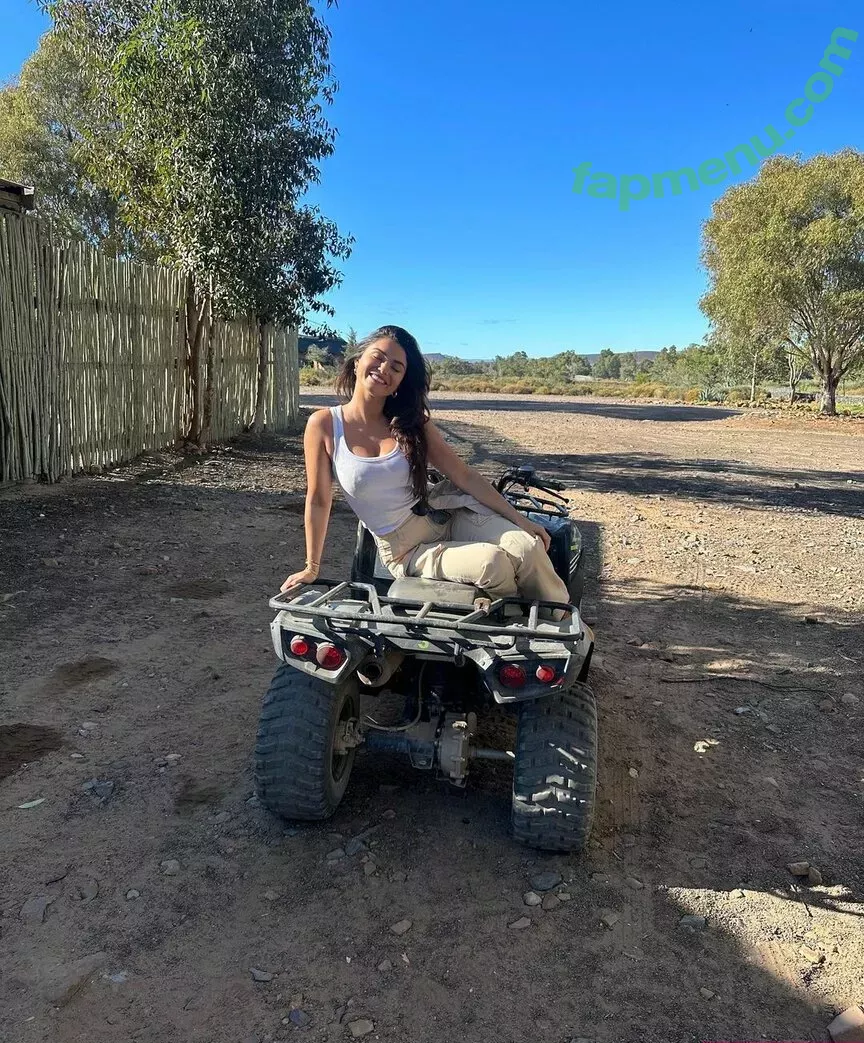 India Reynolds nude photo #1018 (indiareynolds / lovefromreyn)