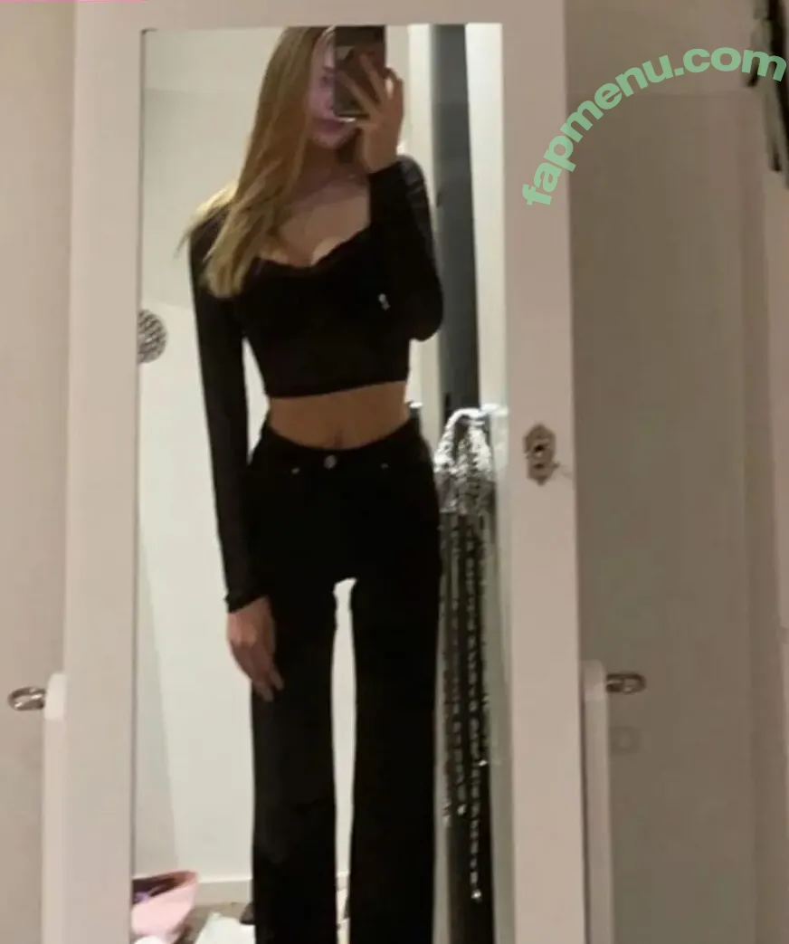 India Woollard nude photo #0058 (indiareynolds / indiawoollard)