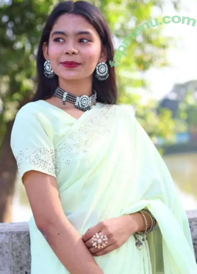 Indian Exhibition nude photo #0020 (india.exhibition)