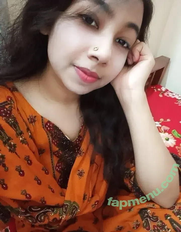 Indian Exhibition nude photo #0022 (india.exhibition)