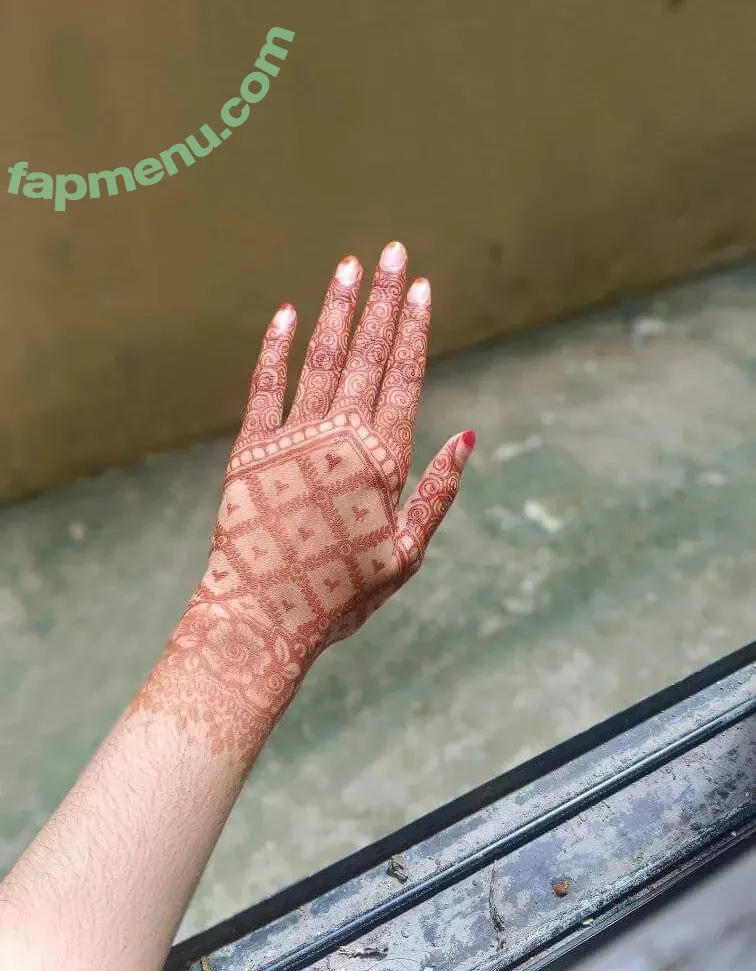 Indian Exhibition nude photo #0030 (india.exhibition)