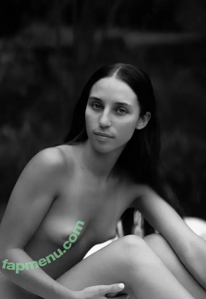 Indyr.ae nude photo #0011 (Indyr.ae)