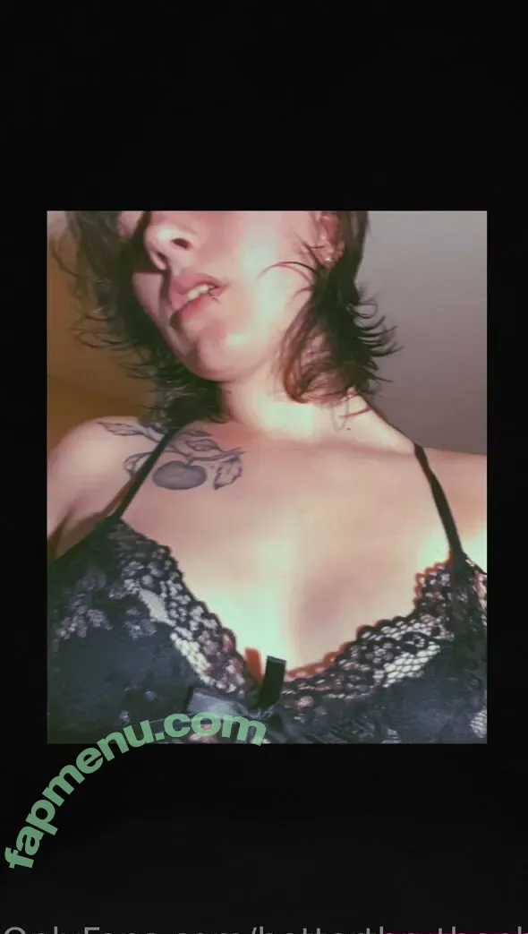 ineedtopayforcollege nude photo #0001 (an_amateur_artist_)