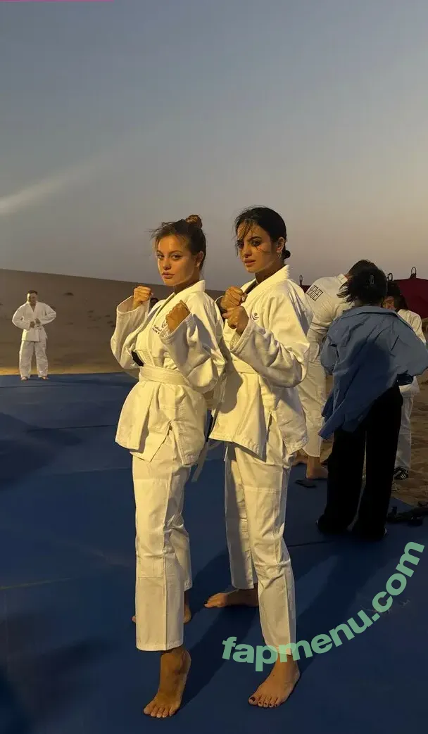 influesii753 nude photo #0078 (influesii)