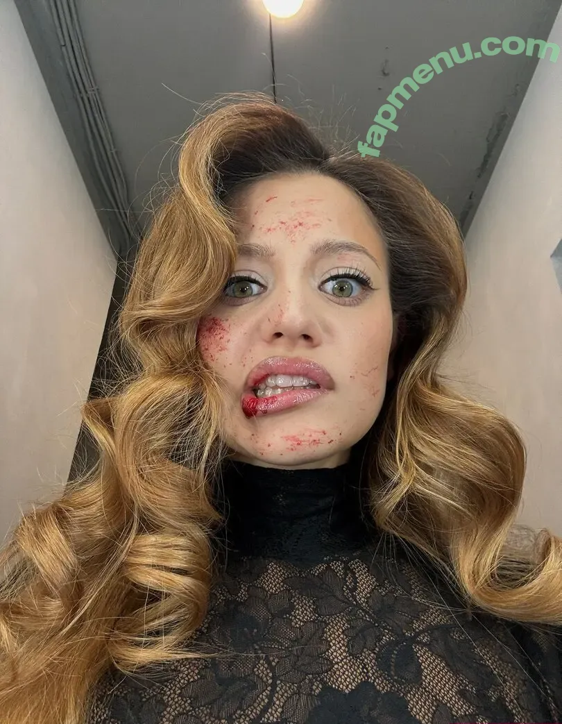 influesii753 nude photo #0080 (influesii)