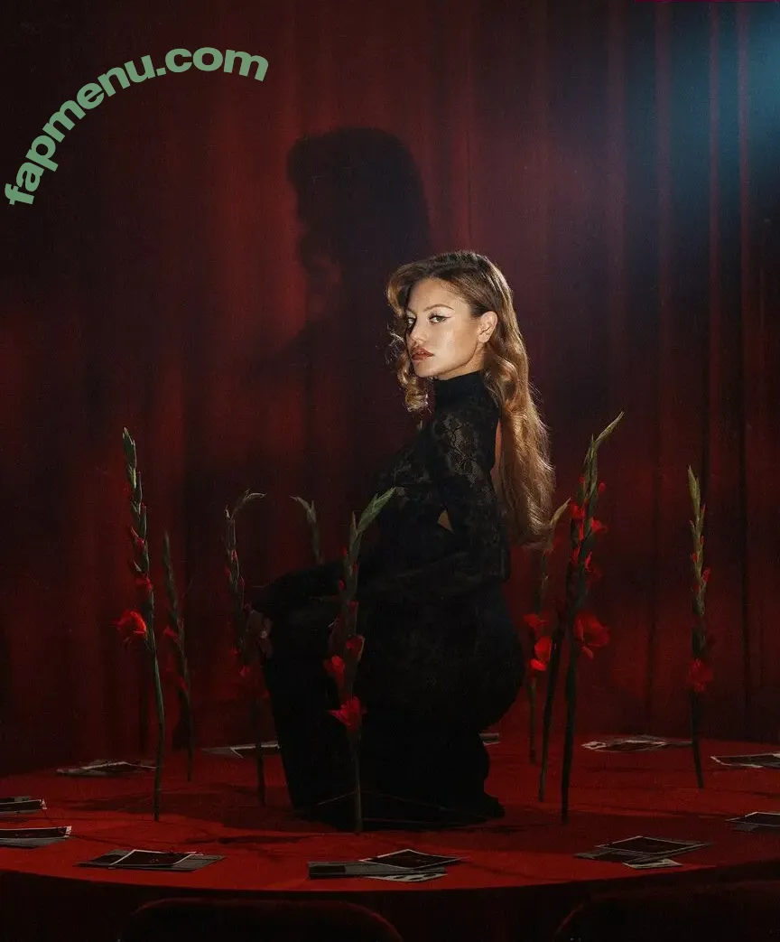 influesii753 nude photo #0087 (influesii)