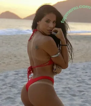 Ingrid Oliveira / Ingrid Bronze / ingrid.oliveira96 nude photo #0007