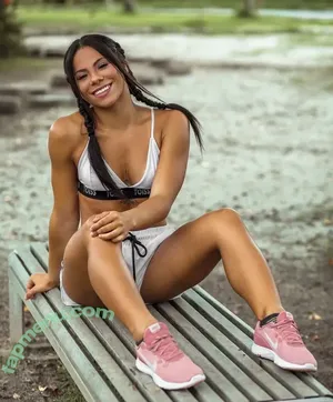 Ingrid Oliveira / Ingrid Bronze / ingrid.oliveira96 nude photo #0018