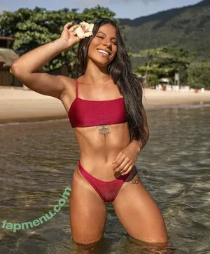 Ingrid Oliveira / Ingrid Bronze / ingrid.oliveira96 nude photo #0024