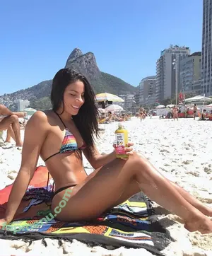 Ingrid Oliveira / Ingrid Bronze / ingrid.oliveira96 nude photo #0042