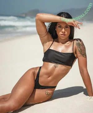 Ingrid Oliveira / Ingrid Bronze / ingrid.oliveira96 nude photo #0085