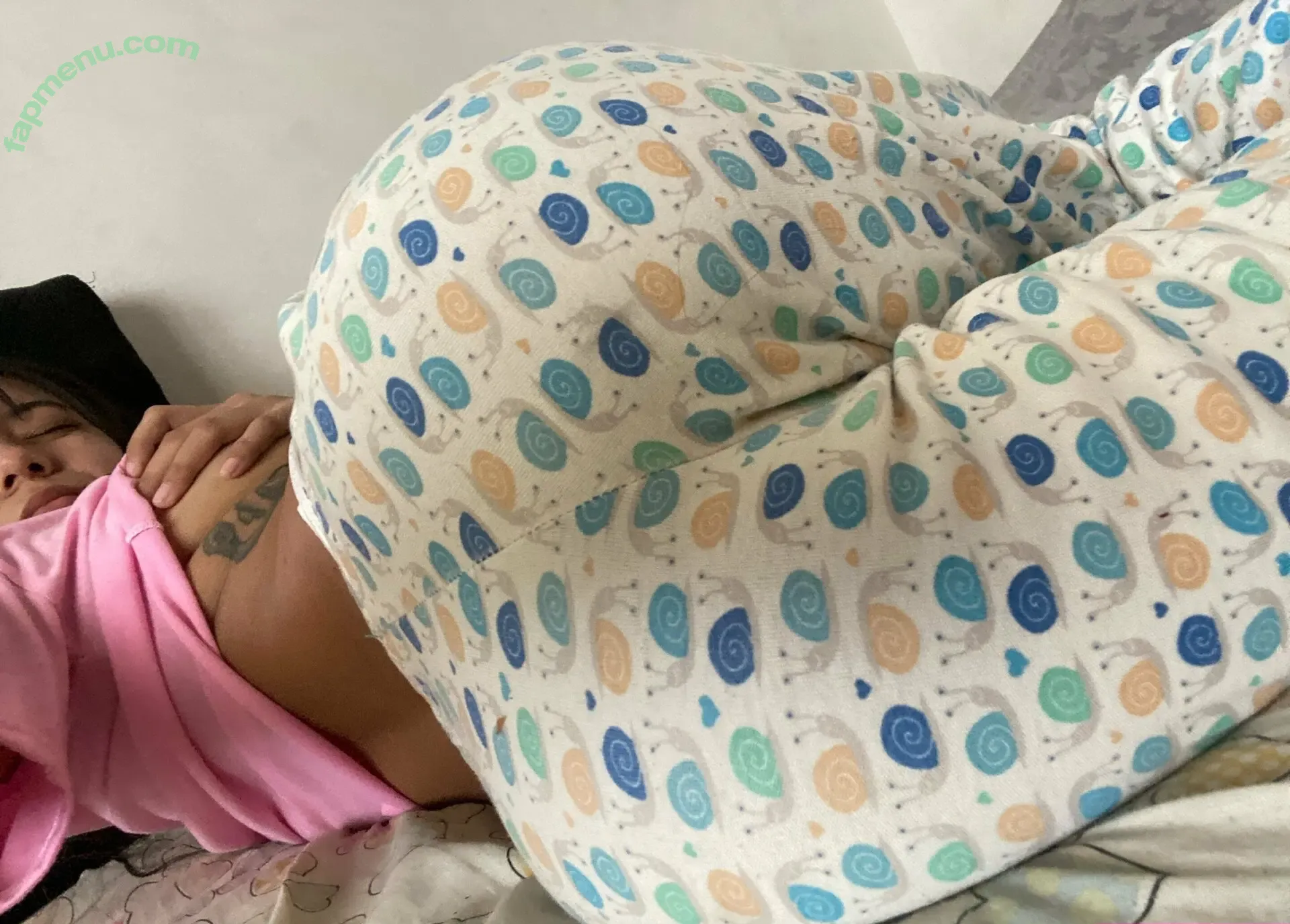 ingrowo nude photo #0004 (ingri.on)