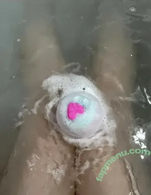  nude photo #0004