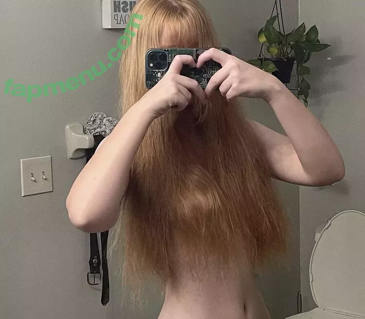 Initialelon nude photo #0009 (Megelonbox)