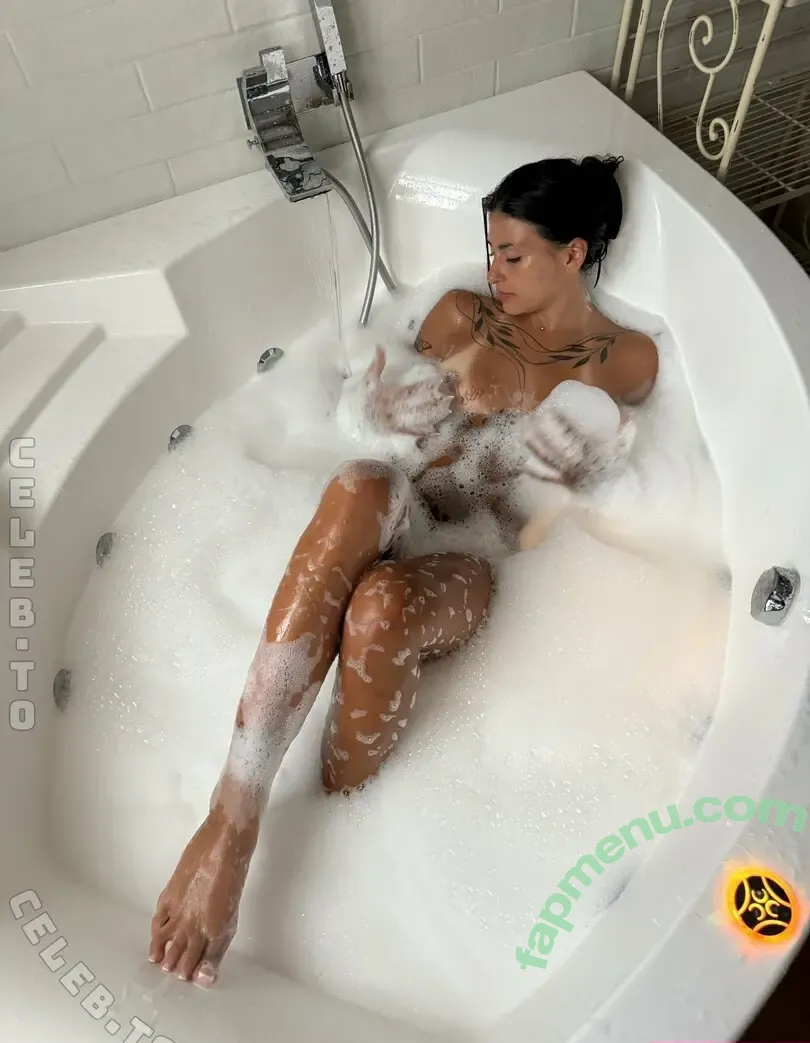 Inkedaurelia nude photo #0078 (inked.aurelia / spideraurelia / teixeira.dana)