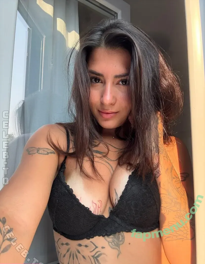 Inkedaurelia nude photo #0084 (inked.aurelia / spideraurelia / teixeira.dana)