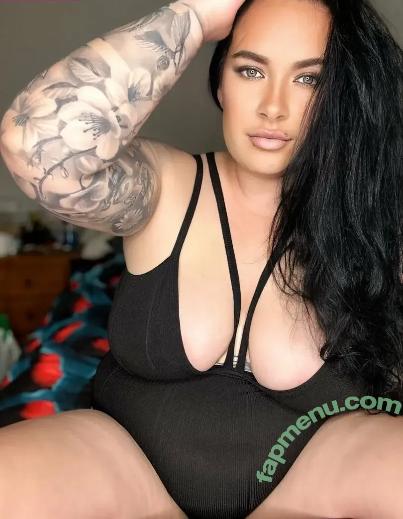 inkedivy_x nude photo #0007 (justyouraveragemum_x)
