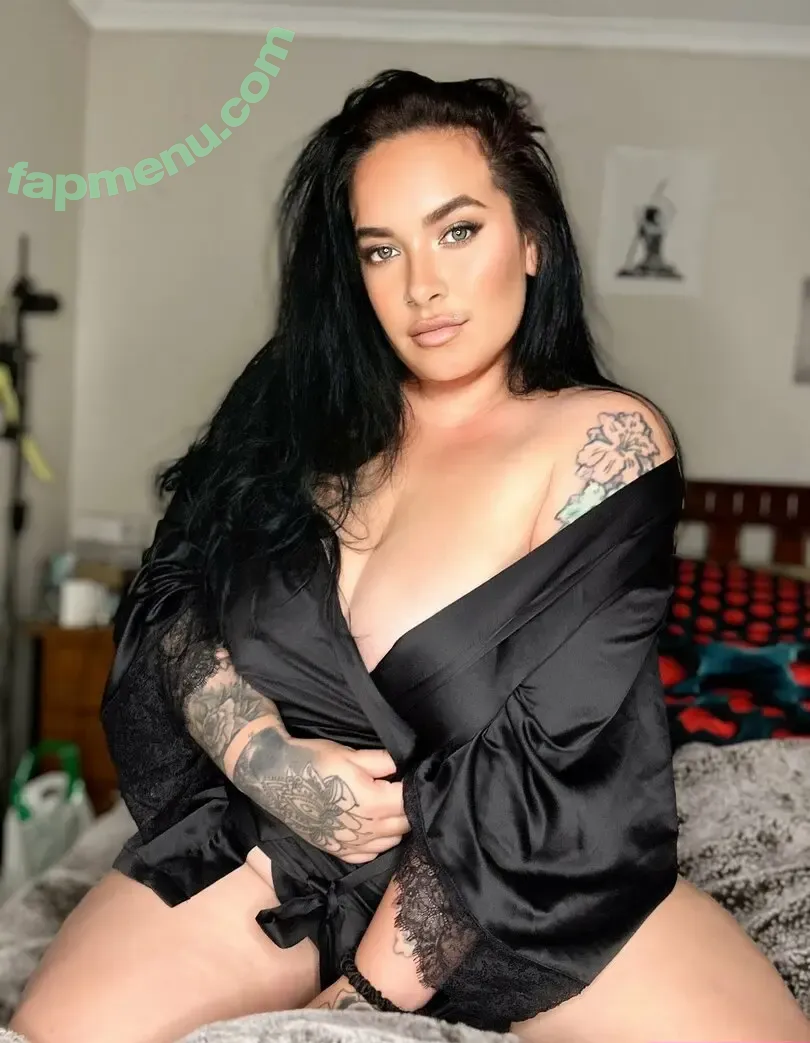 inkedivy_x nude photo #0060 (justyouraveragemum_x)