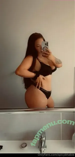 InkifiedBratt / Spicybabyy__ / spicybhabie nude photo #0004