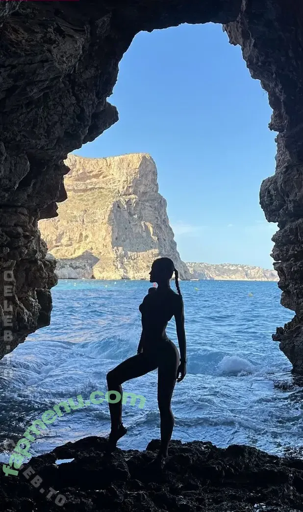 Inna Chimi nude photo #0213 (innachimi / malinnkaaaaa)