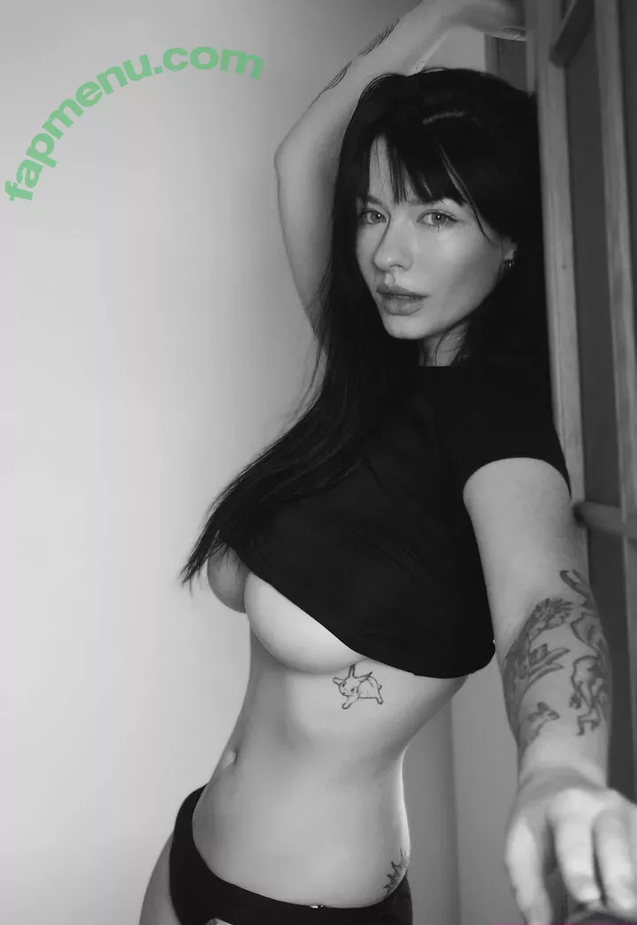 innervus nude photo #3977 (Instagram)