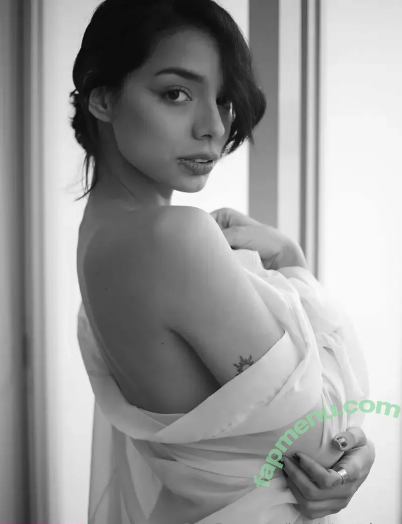 insaintpandora nude photo #0039 (tingtingintheair)