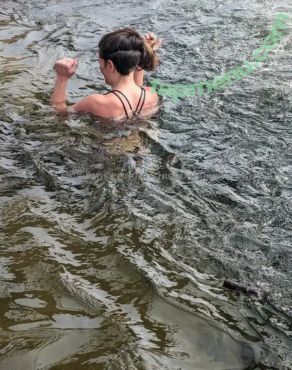 InsatiableWife nude photo #0021 (mrsinsatiablewife)