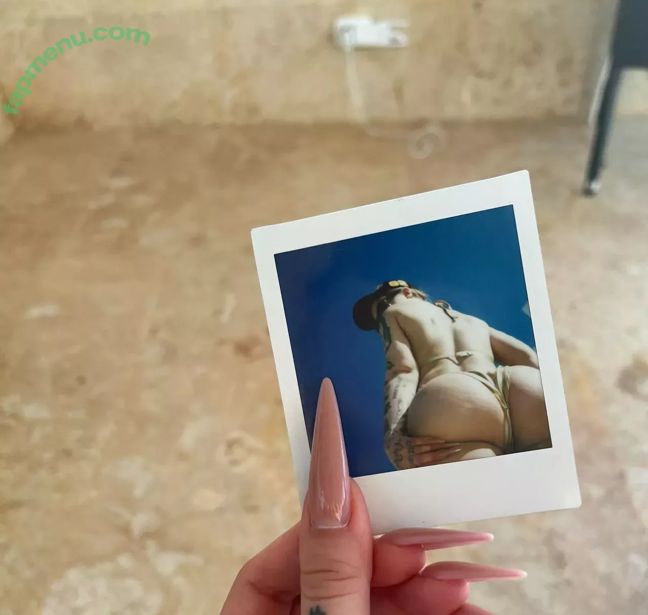 Instasamka nude photo #0044 (Instasamka)