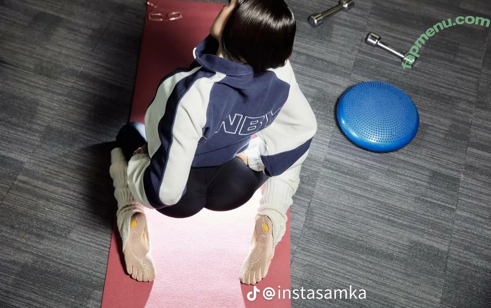 Instasamka nude photo #0170 (Instasamka)