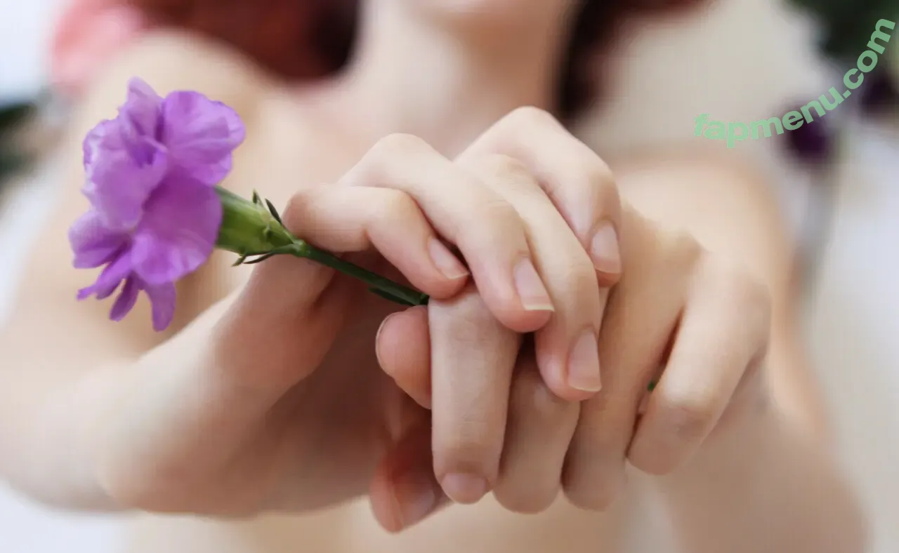 Insuh Yoon nude photo #0370 (Insuh Yoon)