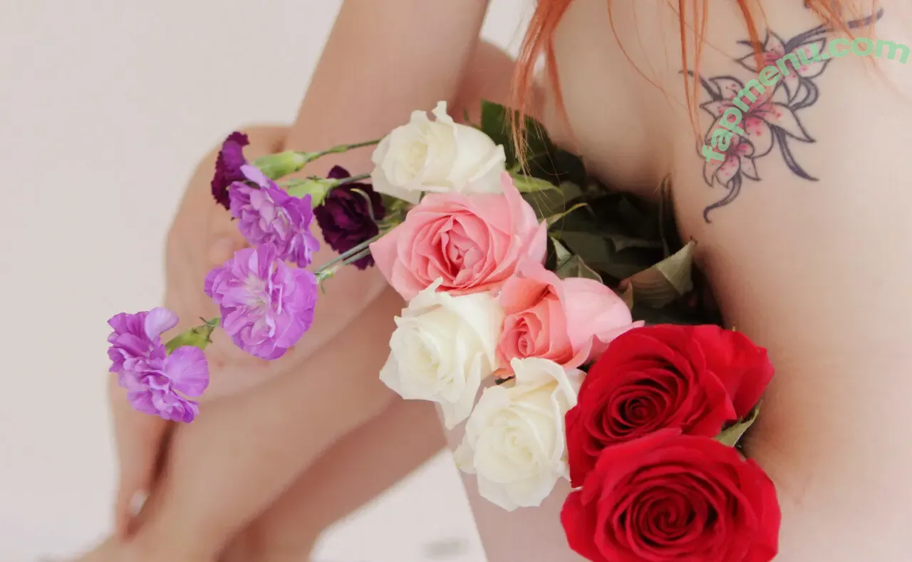 Insuh Yoon nude photo #0374 (Insuh Yoon)
