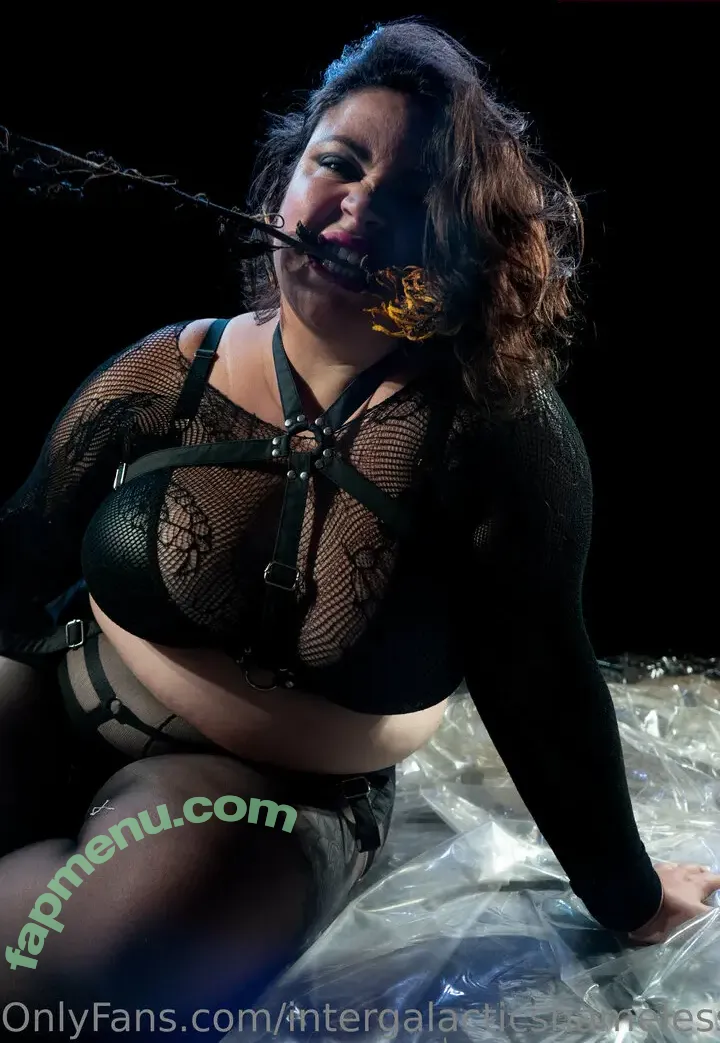 intergalacticshameless nude photo #0022 (isidora)